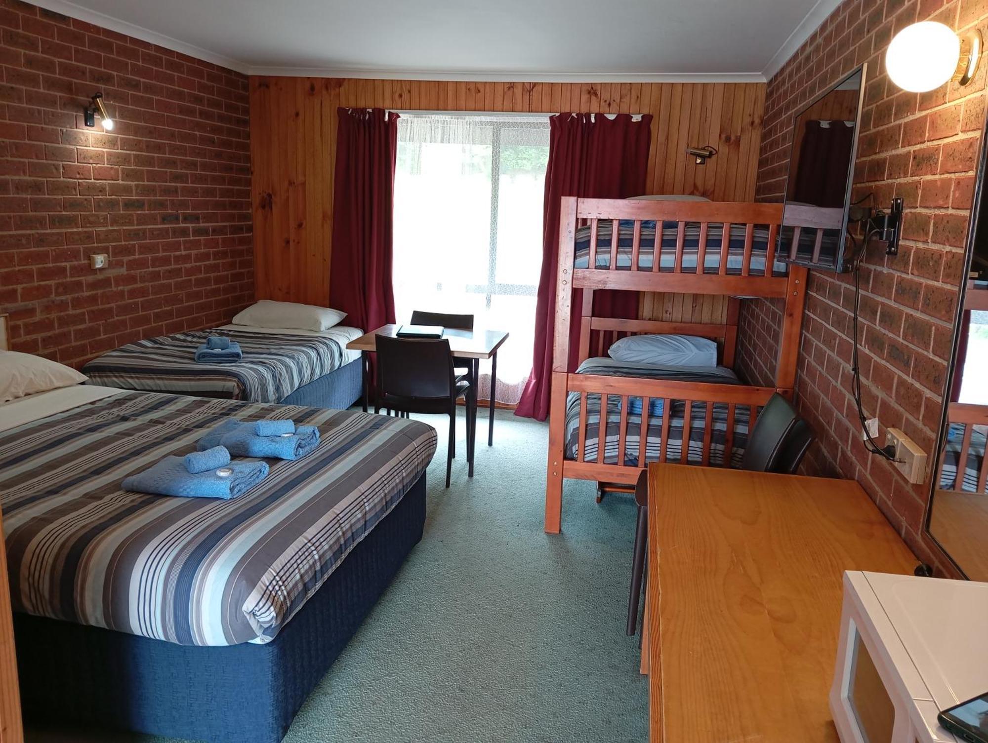 Orbost Country Road Motor Inn מראה חיצוני תמונה