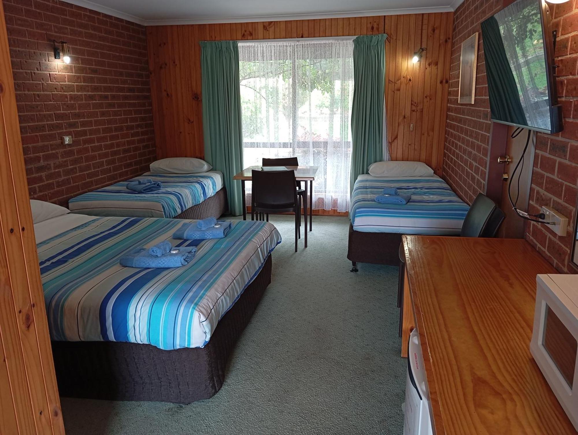 Orbost Country Road Motor Inn מראה חיצוני תמונה